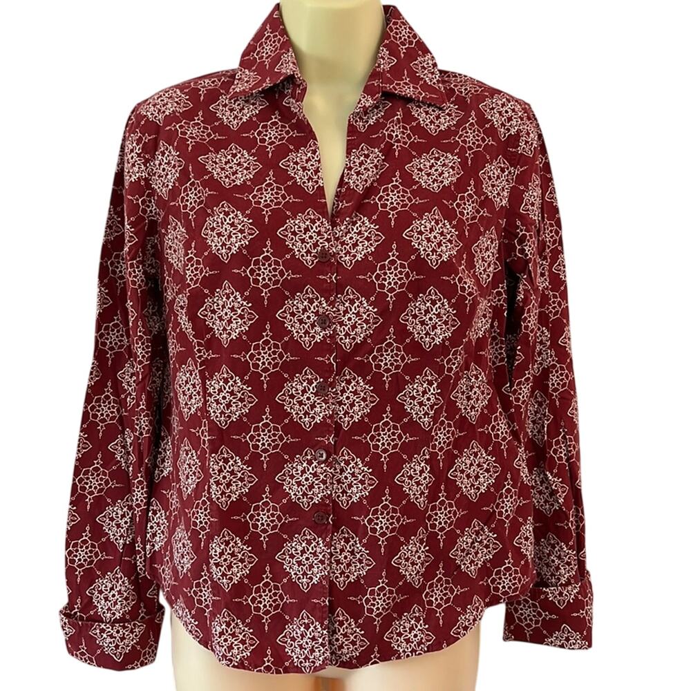Dockers Dark Red & White Print Fitted Blouse Woman Size Medium Button Up